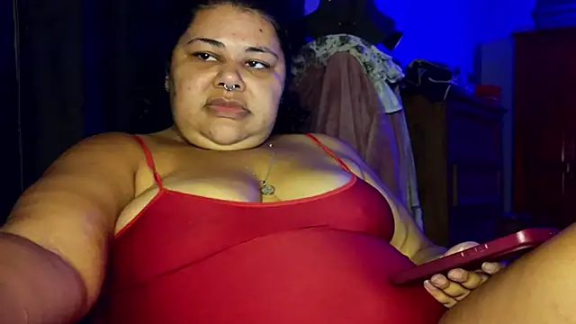 Snapshot of xlatinastar chatting on June 6, 2026, 4:01 pm xlatinastar online show from June 6, 2026, 4:01 pm