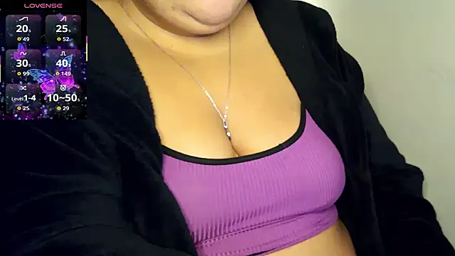 Snapshot of xlatinastar chatting on July 10, 2026, 3:36 pm xlatinastar online show from July 10, 2026, 3:36 pm