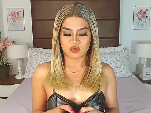 PlayfullBella online show from April 14, 2026, 9:21 pm