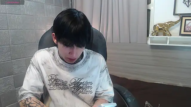 Iantwink18 online show from January 16, 2026, 4:05 am