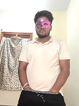 Family02 online show from September 16, 2025, 4:08 pm