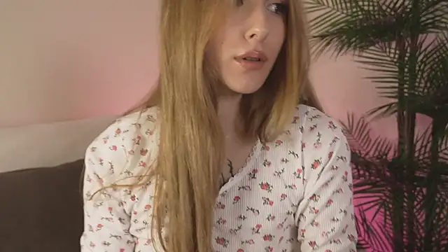 Vegas V online show from November 28, 2025, 2:42 pm