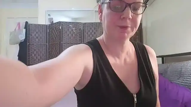 aussiepeaches online show from February 5, 2026, 12:59 am