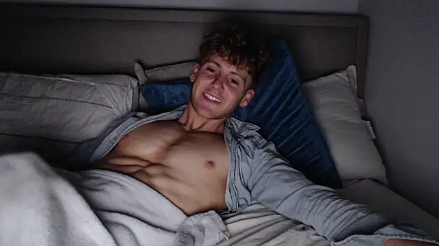 DominantAlex18 online show from March 17, 2026, 2:31 pm