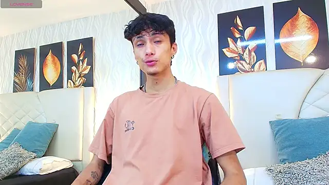 Lean Portman online show from October 25, 2025, 8:36 pm