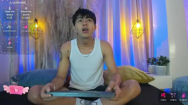 Snapshot of arion_sherwind chatting on September 19, 2025, 8:09 pm arion sherwind online show from September 19, 2025, 8:09 pm