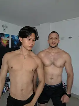 TeddyBear 07 online show from December 15, 2025, 1:37 pm