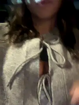 Snapshot of madiiy chatting on September 27, 2025, 7:08 pm madiiy online show from September 27, 2025, 7:08 pm