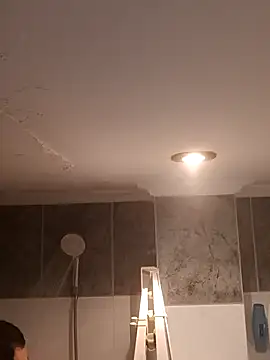 Hitman6911 online show from October 6, 2025, 1:19 pm