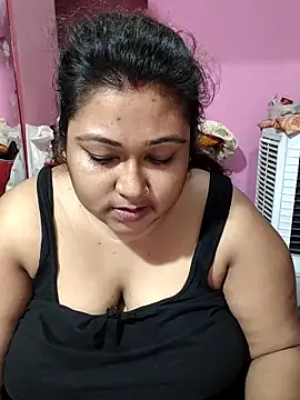 hotbhabhi011 online show from April 13, 2026, 12:38 am