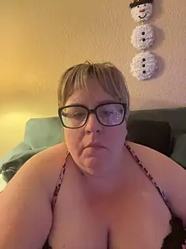 sexymommy1988 online show from November 26, 2025, 4:57 am