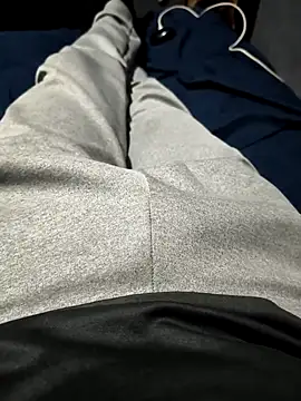 Aaia93 online show from November 14, 2025, 5:17 am