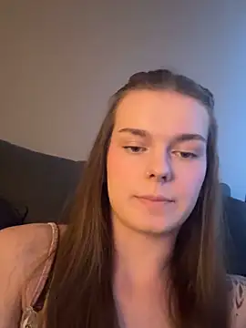 LisaFreier online show from September 24, 2025, 11:46 am