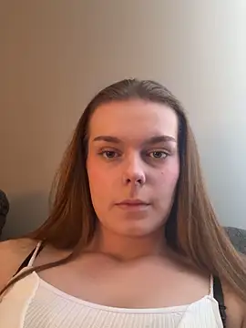 LisaFreier online show from September 27, 2025, 2:22 pm