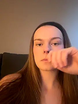 LisaFreier online show from October 14, 2025, 10:16 am