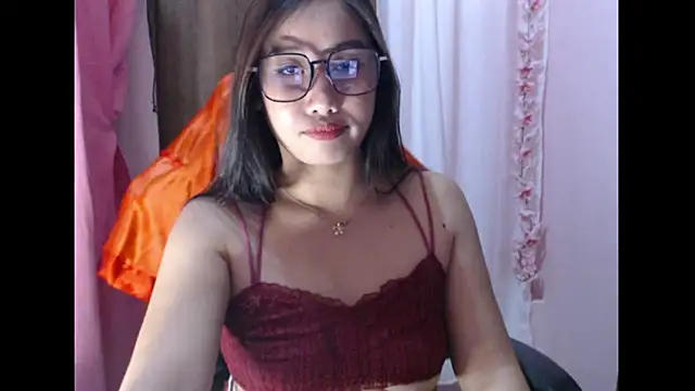 Snapshot of Chubby_HotLady chatting on November 13, 2025, 5:45 pm Chubby HotLady online show from November 13, 2025, 5:45 pm