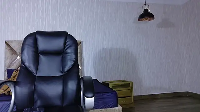 Olivia11  online show from December 5, 2025, 11:41 am