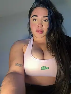 SofiaWildee online show from February 16, 2026, 5:36 am