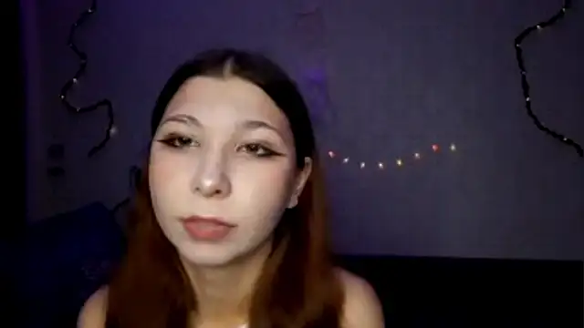 Snapshot of MiaamaLoveLyslt chatting on September 18, 2025, 4:09 pm MiaamaLoveLyslt online show from September 18, 2025, 4:09 pm