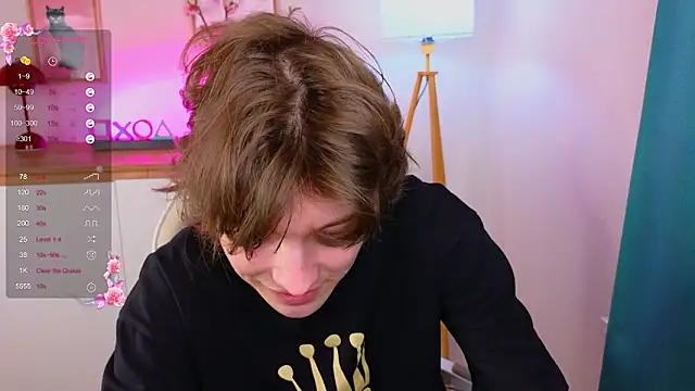 Snapshot of _Den1s_ chatting on February 15, 2026, 1:20 pm Den1s online show from February 15, 2026, 1:20 pm