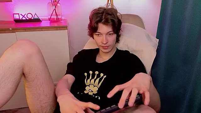 Snapshot of _Den1s_ chatting on February 20, 2026, 12:38 pm Den1s online show from February 20, 2026, 12:38 pm