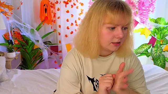 DianaJacobs online show from November 9, 2025, 8:34 am