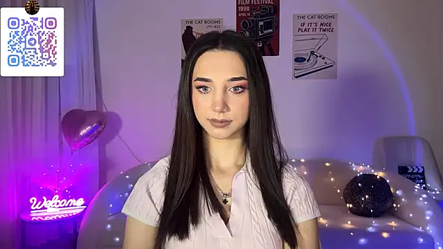 Snapshot of LinaMour chatting on April 27, 2026, 10:30 pm LinaMour online show from April 27, 2026, 10:30 pm