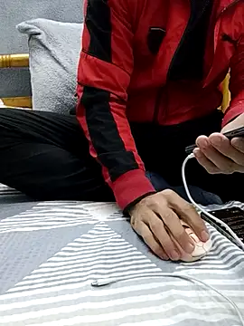 yazinyazin1 online show from December 16, 2025, 12:26 am