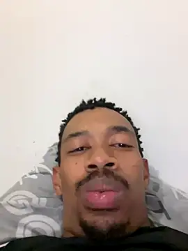 fitsexyman online show from October 6, 2025, 9:45 pm