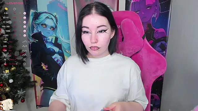 MargarettRose online show from December 18, 2025, 2:06 am