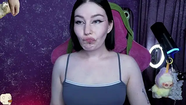 MargarettRose online show from July 18, 2026, 5:06 pm
