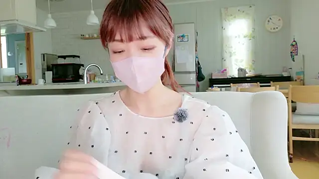 Snapshot of SUZU_1201 chatting on July 11, 2026, 1:19 am SUZU 1201 online show from July 11, 2026, 1:19 am
