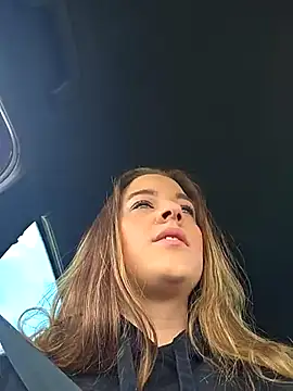 Luna Lynn online show from April 5, 2026, 11:29 am