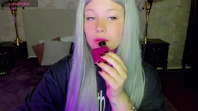 Diana Dream online show from September 12, 2025, 7:14 pm