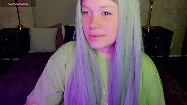 Diana Dream online show from September 22, 2025, 8:11 pm