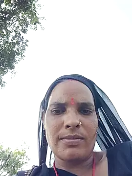 Snapshot of Hello_pinki chatting on September 20, 2025, 4:35 am Hello pinki online show from September 20, 2025, 4:35 am