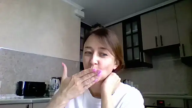 Avenique online show from October 14, 2025, 11:33 am