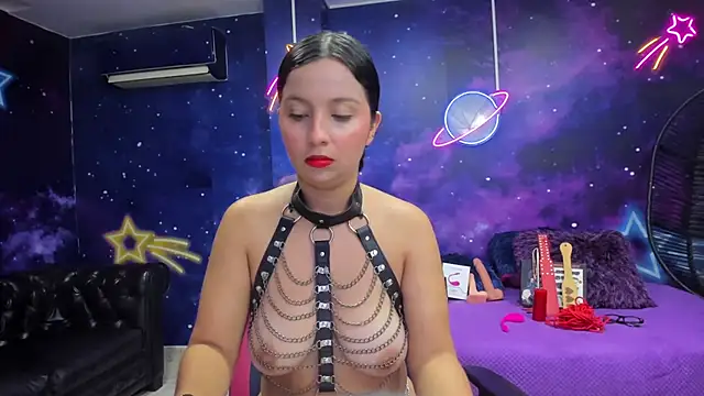 Thalia Cortea online show from November 9, 2025, 3:49 am