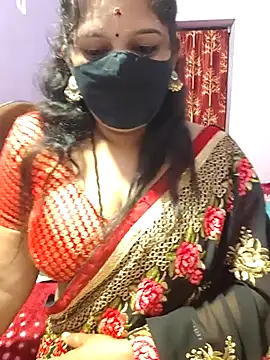 luci-queen online show from September 15, 2025, 5:02 pm