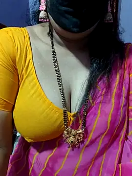 luci-queen online show from October 17, 2025, 4:59 am