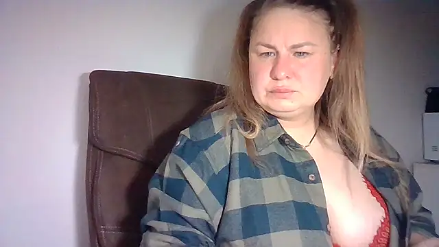 MartaXLove online show from September 23, 2025, 5:27 pm