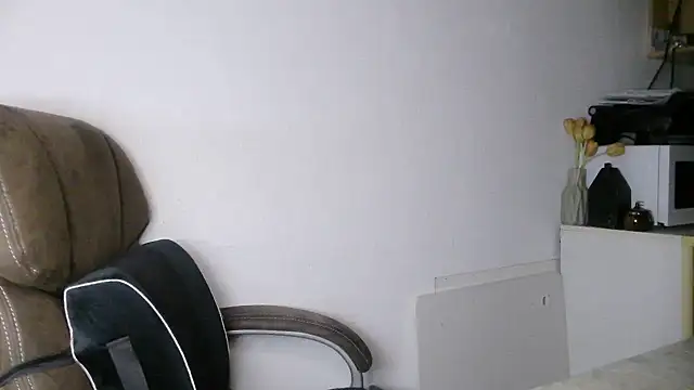 MartaXLove online show from April 7, 2026, 6:19 pm