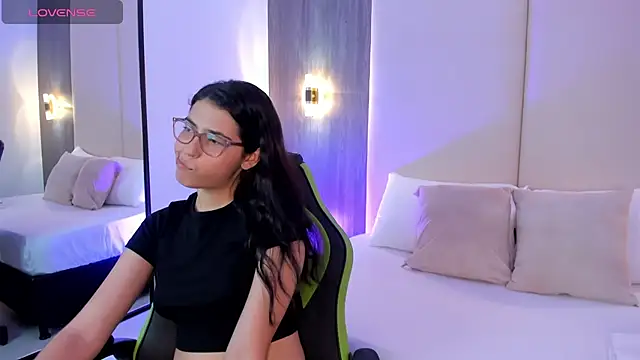 desireee  online show from February 28, 2026, 12:17 pm