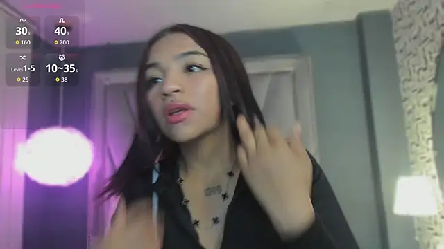 Manelyk evanss  online show from December 21, 2025, 11:17 am