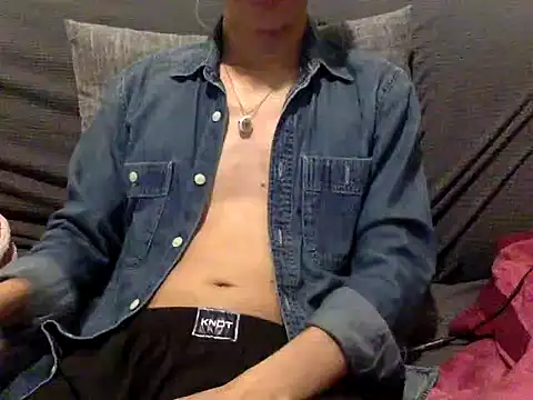 Snapshot of Zzchu chatting on October 8, 2025, 6:05 pm Zzchu online show from October 8, 2025, 6:05 pm