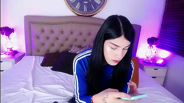 AuroraRicci online show from October 2, 2025, 1:07 pm