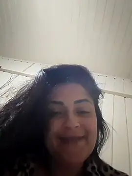 Snapshot of Thamiressssss chatting on October 6, 2025, 3:26 am Thamiressssss online show from October 6, 2025, 3:26 am
