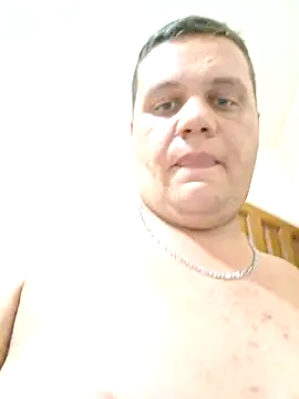 coisasdecasal2727 online show from September 9, 2025, 9:47 pm