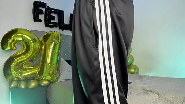 twinkDuohot online show from March 6, 2026, 1:07 pm