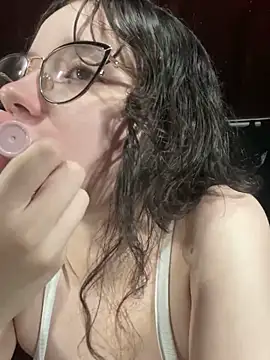 sukubo   online show from November 28, 2025, 3:53 am